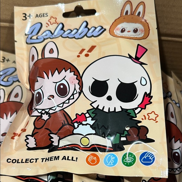 Other - Labubu surprise figure set of 4 bags